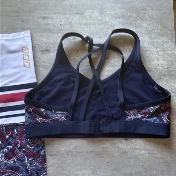 Lorna Jane Revival Core set. Sports bra and leggings - Picture 3 of 5
